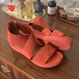 EILEEN FISHER Uniquely hued Sport Sneaker Sandal